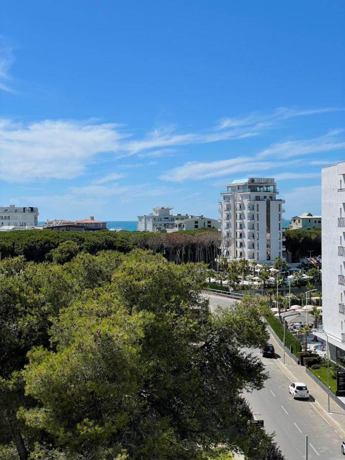 Adria Hotel Golem  Eksteriør billede